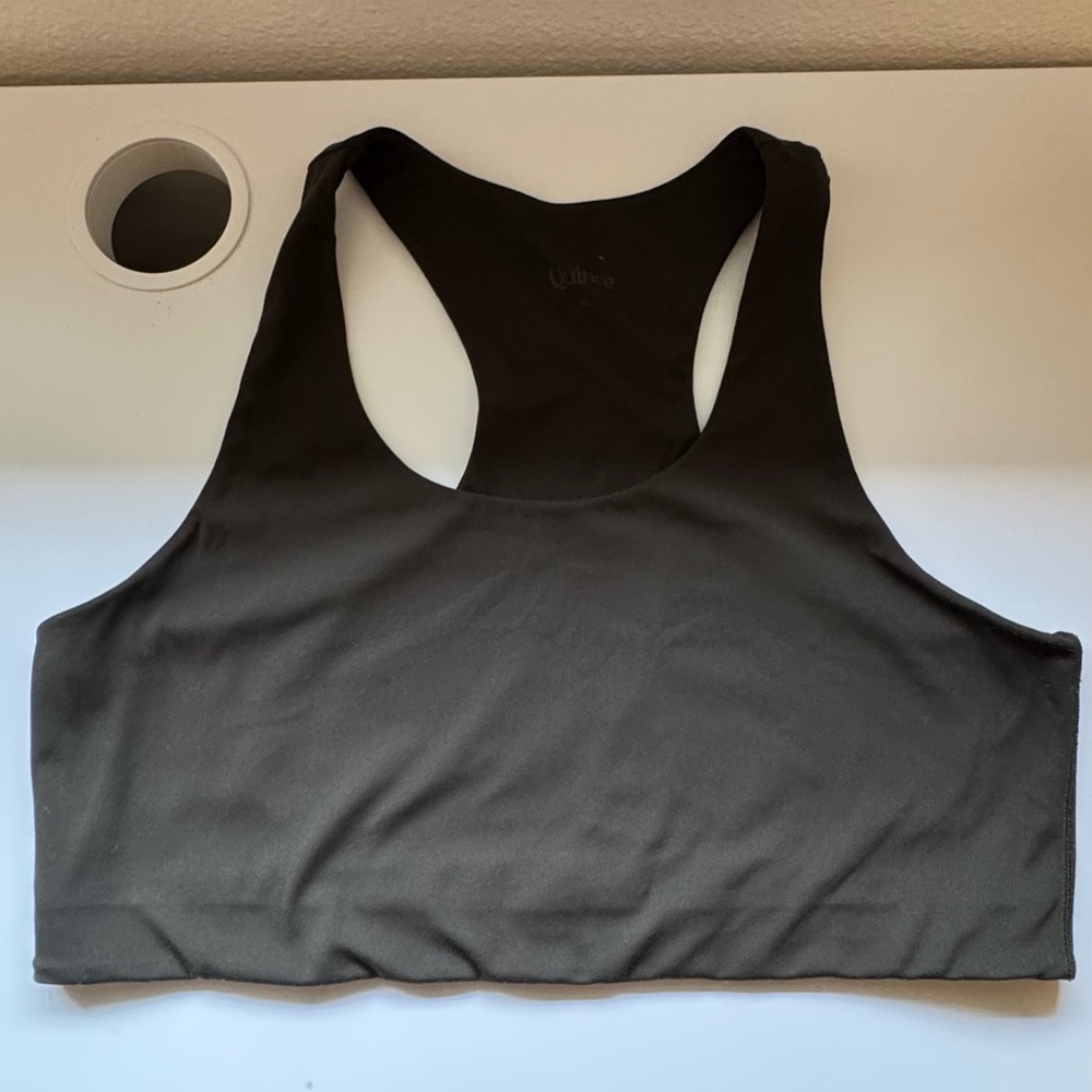 Quince Black Wireless Sports Bra